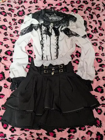 [ LIZ LISA 핑크 블라우스 블랙 치마바지 지뢰계 ]