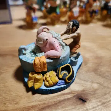 마인 부우 목욕 장면 피규어