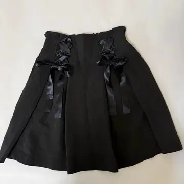 [ 새상품급 ] MARS 더블 리본 포함 블랙 플레어 스커트 블랙 지뢰계