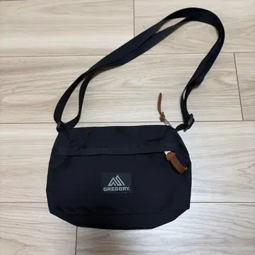 GREGORY 엔벨로프 숄더 블랙