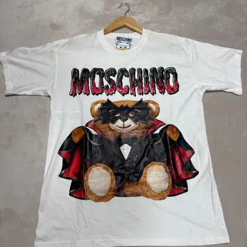 가격 인하 MOSCHINO 모스키노 T셔츠