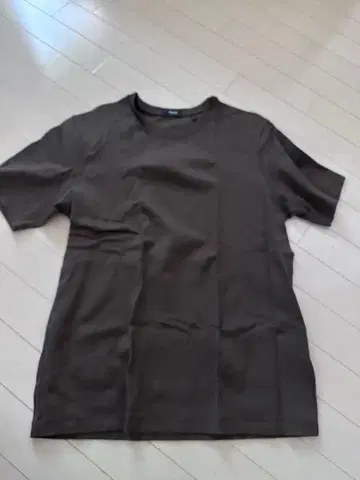 Theory 다크 브라운 T셔츠 M