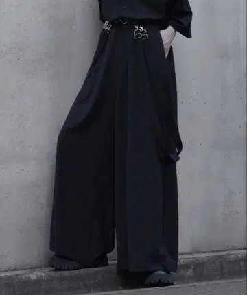 블랙 하카마 팬츠 서스펜더 포함