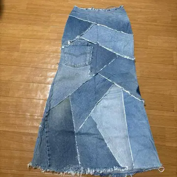 재구축 패치워크 데님 롱 스커트.