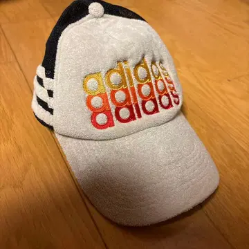 레어 80s adidas 자수 로고 캡 화이트/블랙