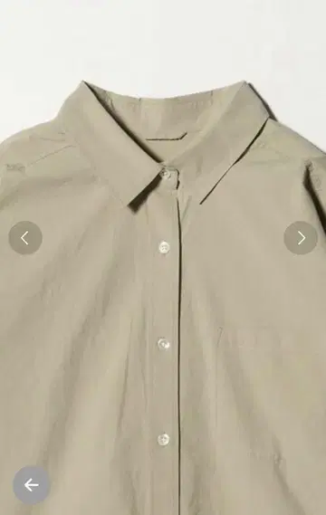 베이지 버튼업 셔츠 가슴 포켓 부착