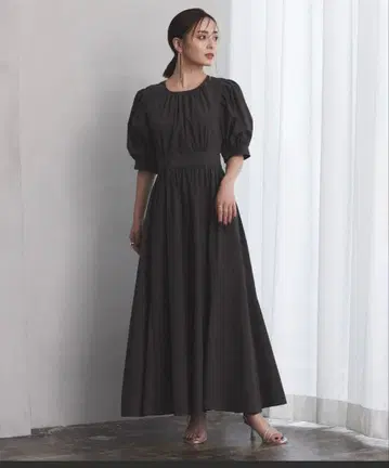 택 포함 새상품 백 오픈 플레어 원피스 봄/여름 anuans