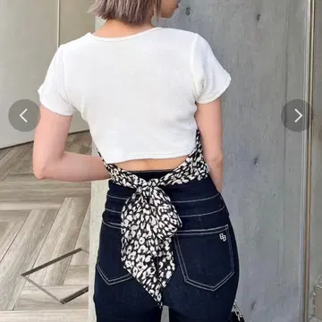 GYDA 제이다 레오파드 백리본 상의 화이트