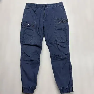 토라이치 네이비 카고 팬츠 지퍼 포켓 부착