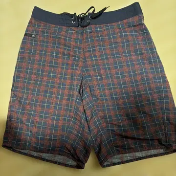 patagonia 체크 무늬 숏팬츠