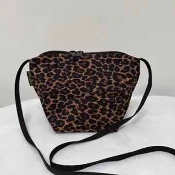 컨디션 최상 에르베샤 펠리에 2885F 팬서 보트형 숄더백 S