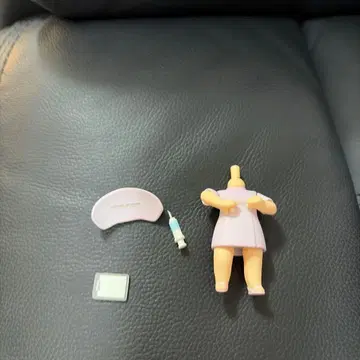 넨도로이드모아 옷 갈아입히기 클리닉 간호사복 & 주사기 (핑크)