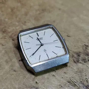 80s SEIKO 샤리오 탱크 워치