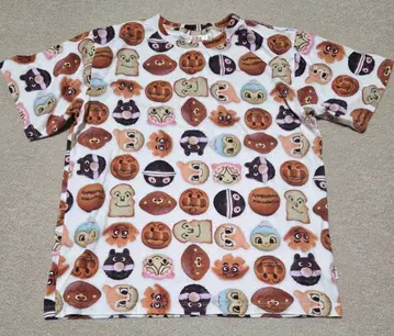 호빵맨 빵 패턴 T셔츠 성인 반팔 뮤지엄