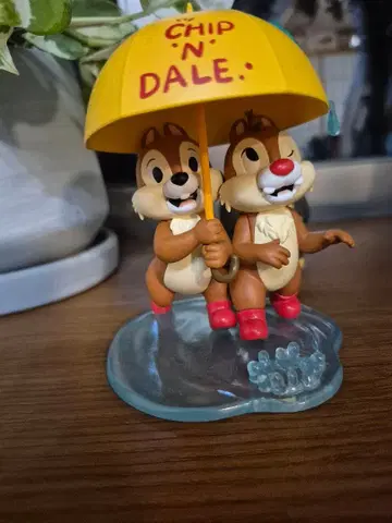 칩과 데일 피규어 비오는 날 세트 52TOYS
