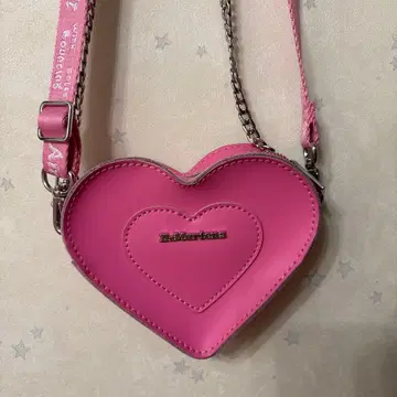 닥터마틴 미니 하트 백 핑크