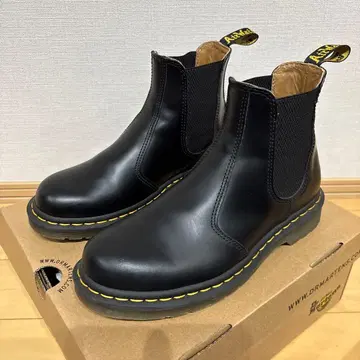 Dr. Martens 닥터마틴 첼시 부츠