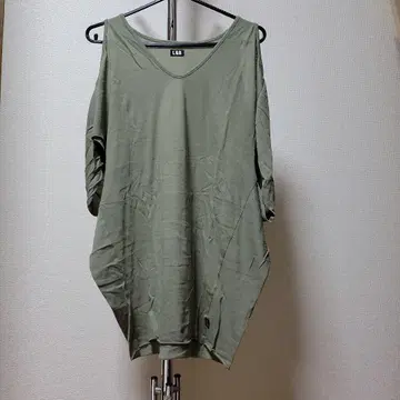 LGB 르그랑블루 어깨 트임 셔츠 Size 0