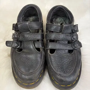 초레어 닥터마틴 FREYA 벨트 3스트랩 통굽 UK5