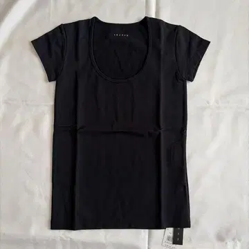 [새상품] theory 블랙 반팔 T셔츠 4사이즈