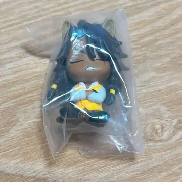 트위스테 레오나 어깨 쿵 피규어