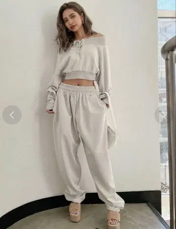 GYDA 프론트 레이스 오프숄더 셋업