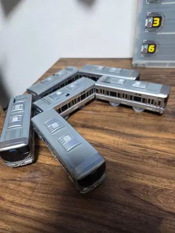 신쾌속 225계 프라레일 차량 2편성 6량 세트 정크제품