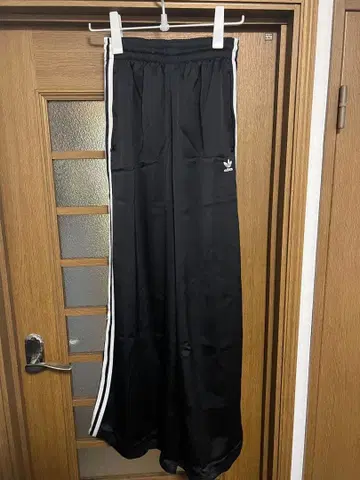 adidas 새틴 와이드 팬츠