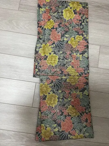 꽃무늬 코몬 기모노 블랙 베이스 다색 사용