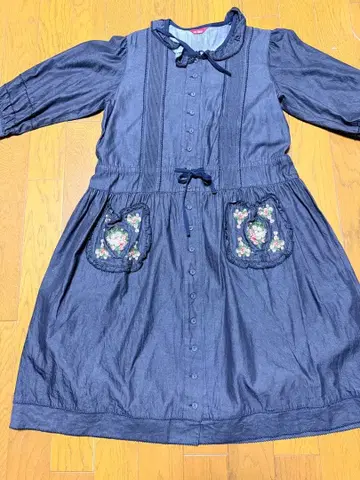 핑크하우스 블랙 데님 자수 포켓 원피스