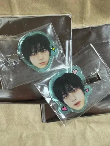 &TEAM andTEAM TAKI 타키 헤어 클립