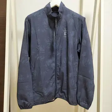 새상품 경량 트래비스 매슈 윈드브레이커 네이비 M 사이즈