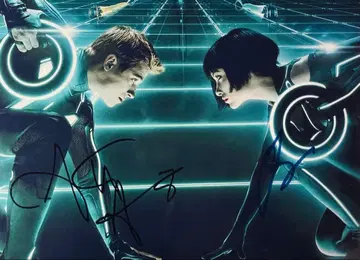 트론 올리비아 와일드 & 가렛 헤드라드 친필 사인 사진