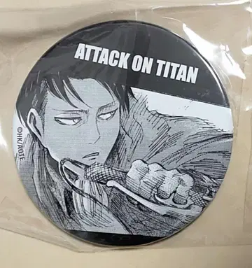 진격의 거인 리바이 병장 거인전 캔뱃지 wit studio