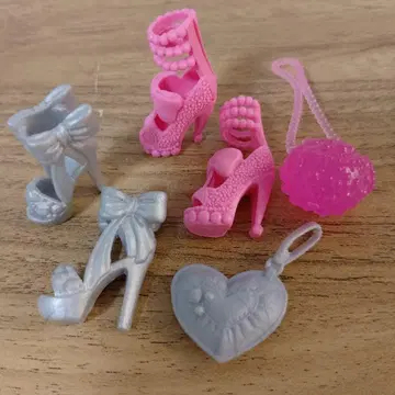 바비 인형 신발 2개 가방 2개 4점 세트