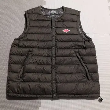 단톤 이너다운 크루넥 베스트 카키