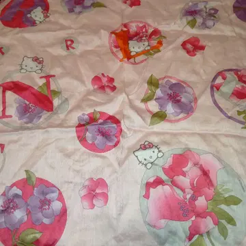 레오나르 키티 손수건