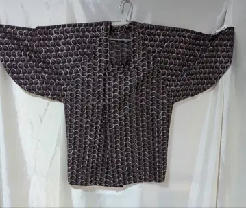 자수 도행 코트 블랙과 핑크 보라색