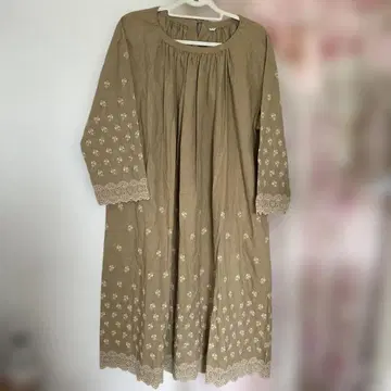 45rpm 대머리 눈 컷워크 원피스