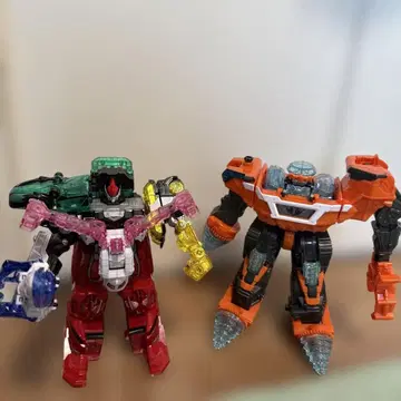 키라메이쟈 변형 로봇 세트