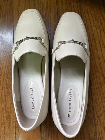 Oriental Traffic 화이트 로퍼