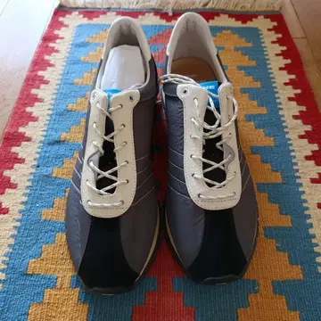 [ 할인 협상 불가 ] PANE 스니커즈 27.0