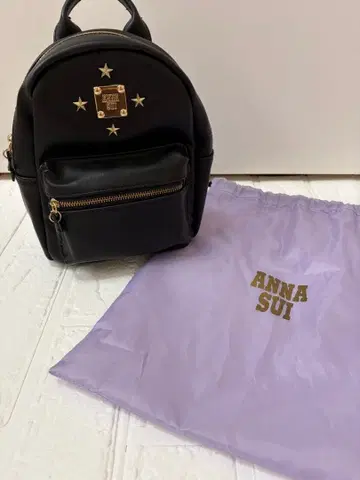 새상품급 ANNA SUI 블랙 백팩 미니 로고 수납 가방 포함