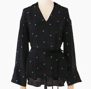 마메쿠로구치 볼륨 슬리브 린넨 레이온 V넥