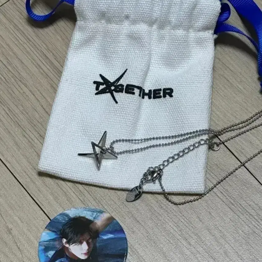 txt Tomorrow X Together txt Showcase Fan Support Necklace Tin Case