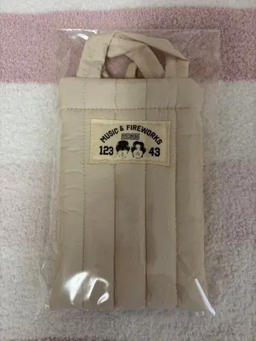 [ 미개봉 새상품 ] 킹프리 불꽃놀이 퀼팅 숄더백