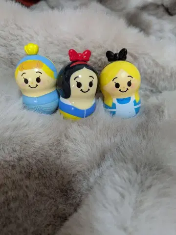 디즈니 신데렐라, 백설공주, 앨리스