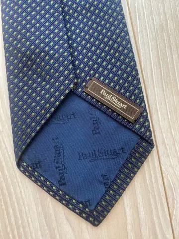 폴 스튜어트 네이비 도트 넥타이