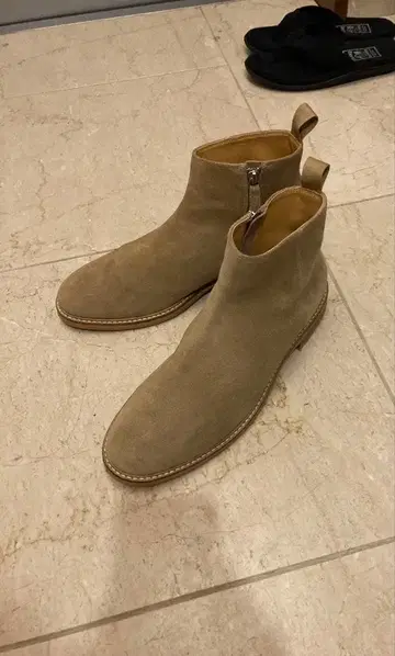 베이지 스웨이드 첼시 부츠 유나이티드 애로우즈