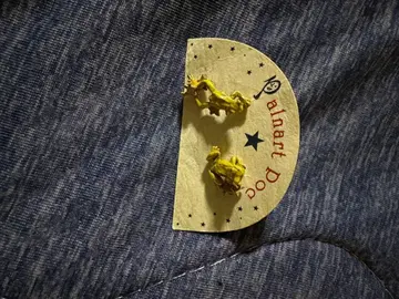 파르나토팍 개구리 귀걸이